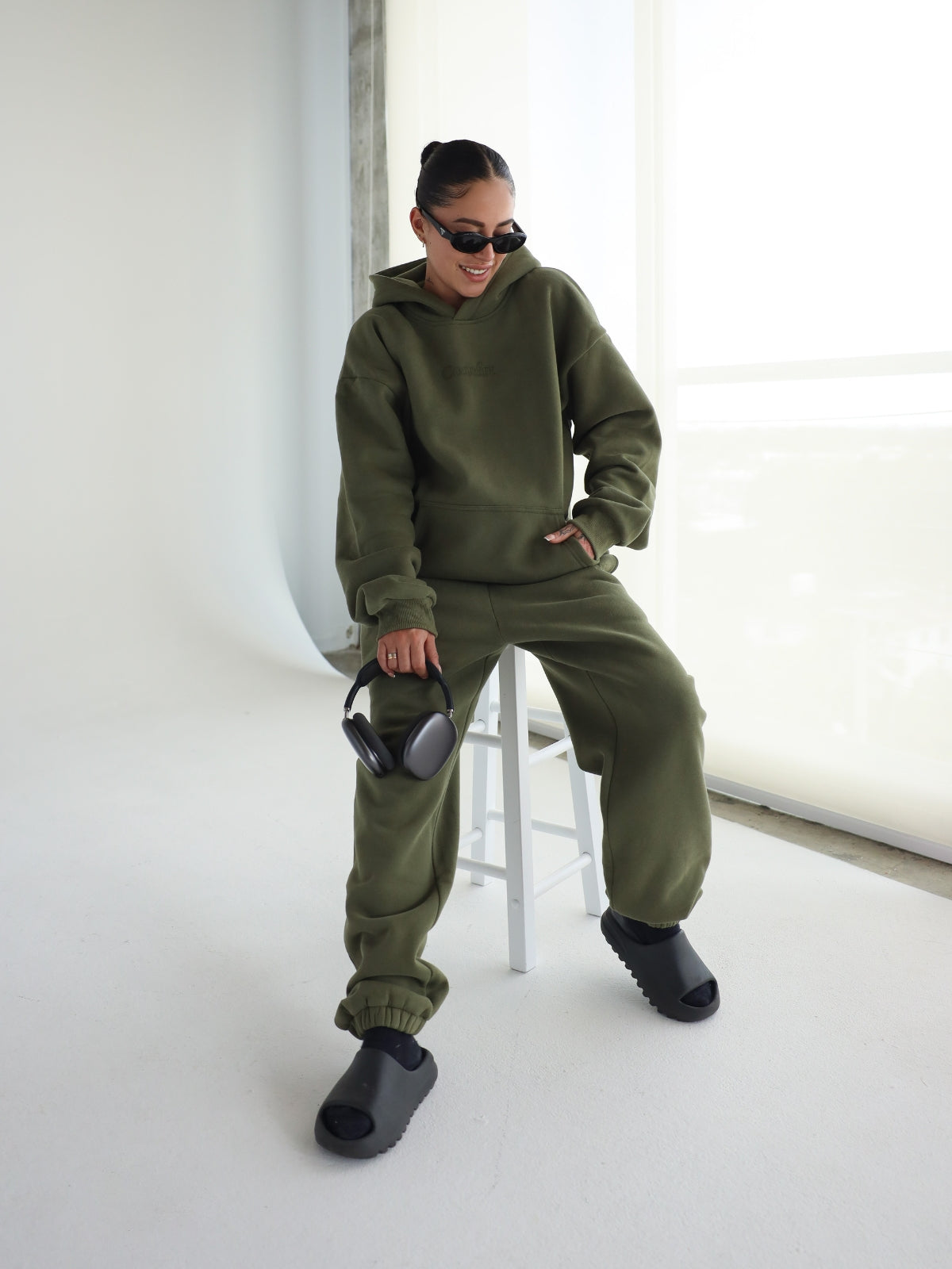 Sudadera Signature: Pantalones Cómodos