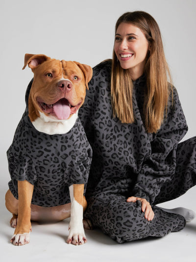 Sudadera Minimalista con Diseño de Patas