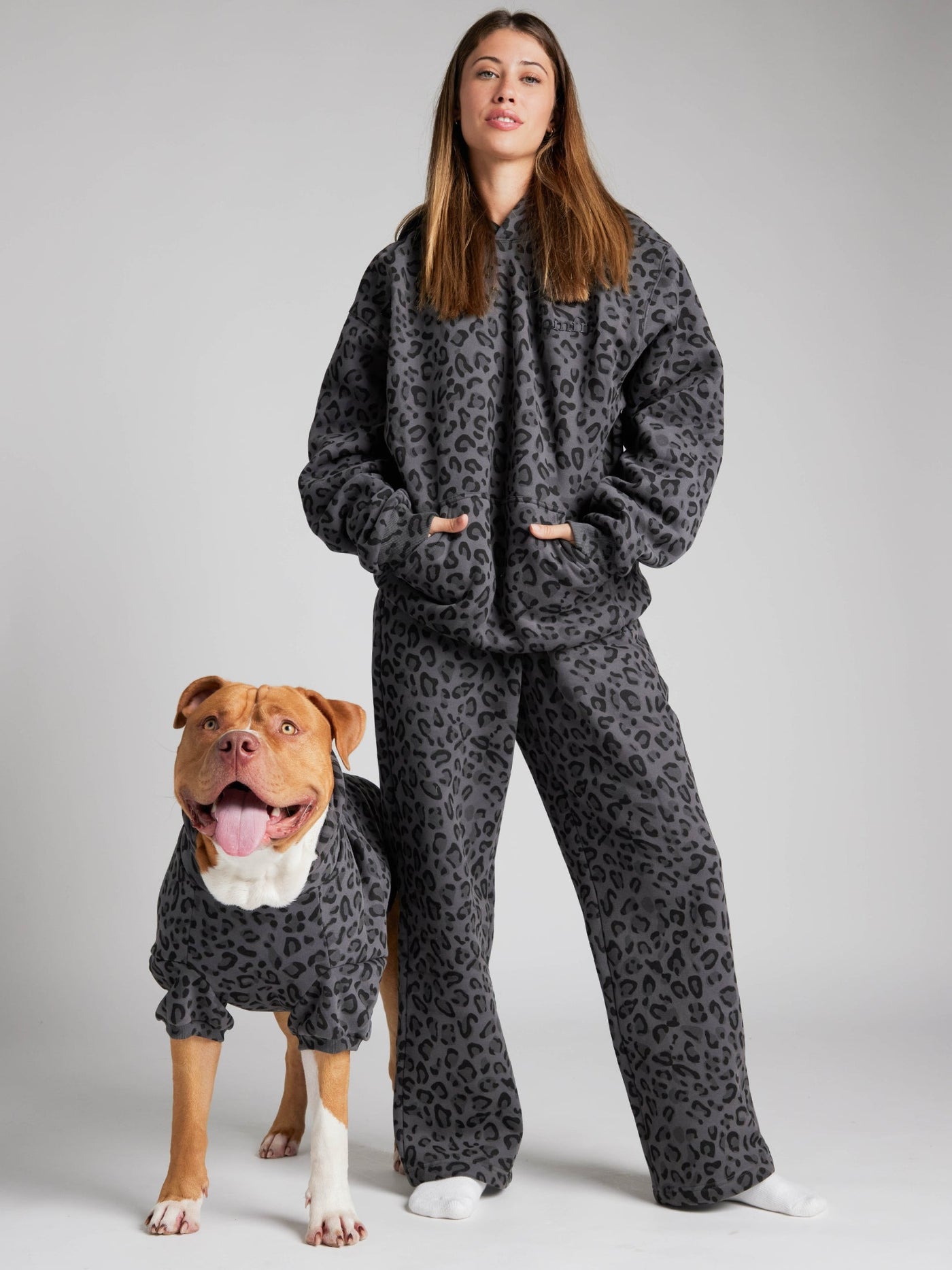 Sudadera Minimalista con Diseño de Patas